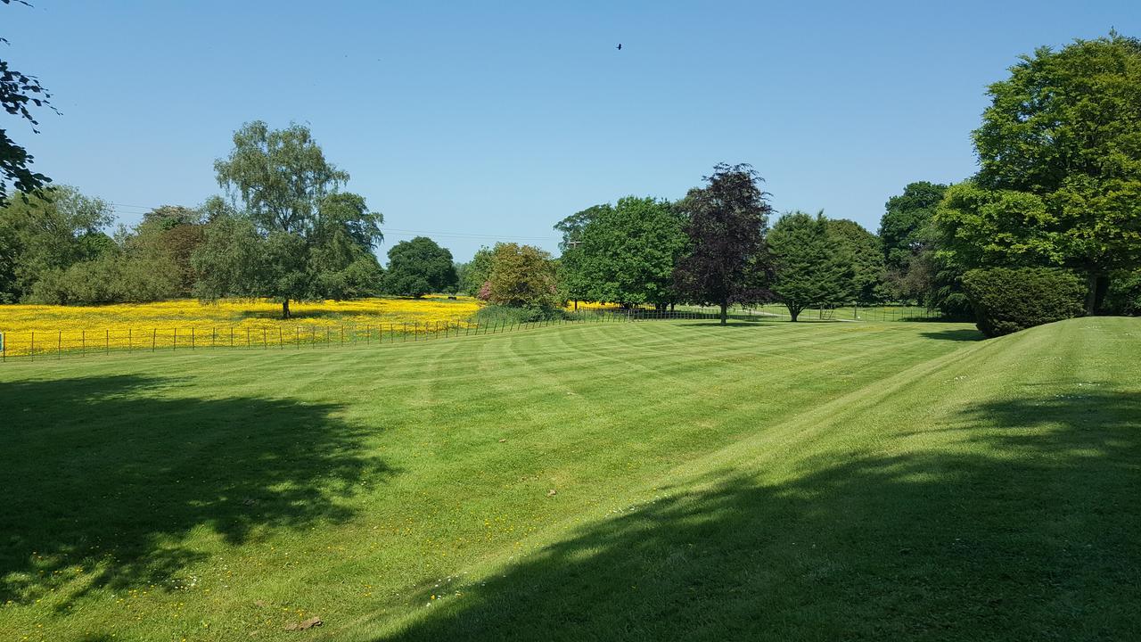 Saltmarshe Hall Buitenkant foto